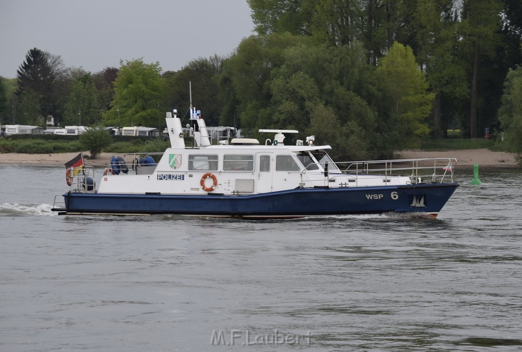 PRhein Koeln Porz Ensen Schwimmer untergegangen P068.JPG - Miklos Laubert